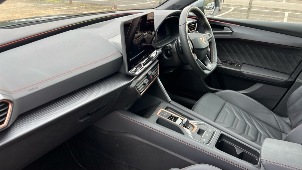 Used Cupra Leon 2025 for sale - 76750117: Photo 2