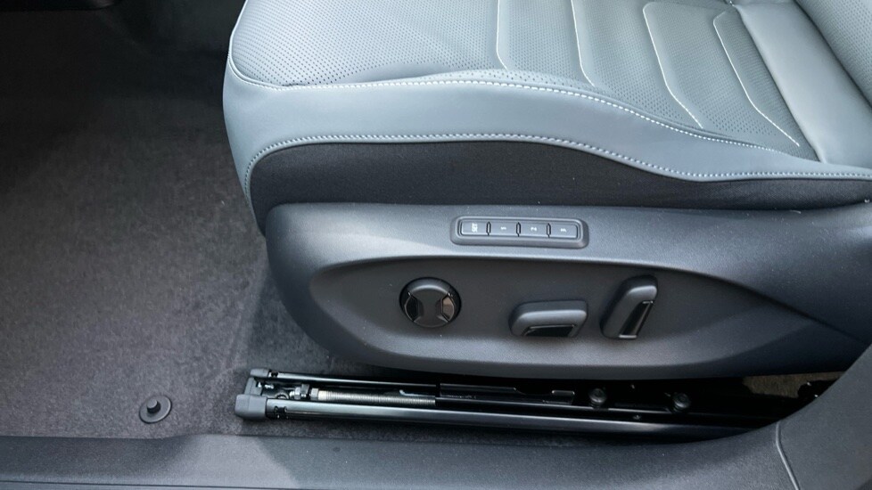 Used Cupra Tavascan 2025 for sale - 76717232: Photo 37