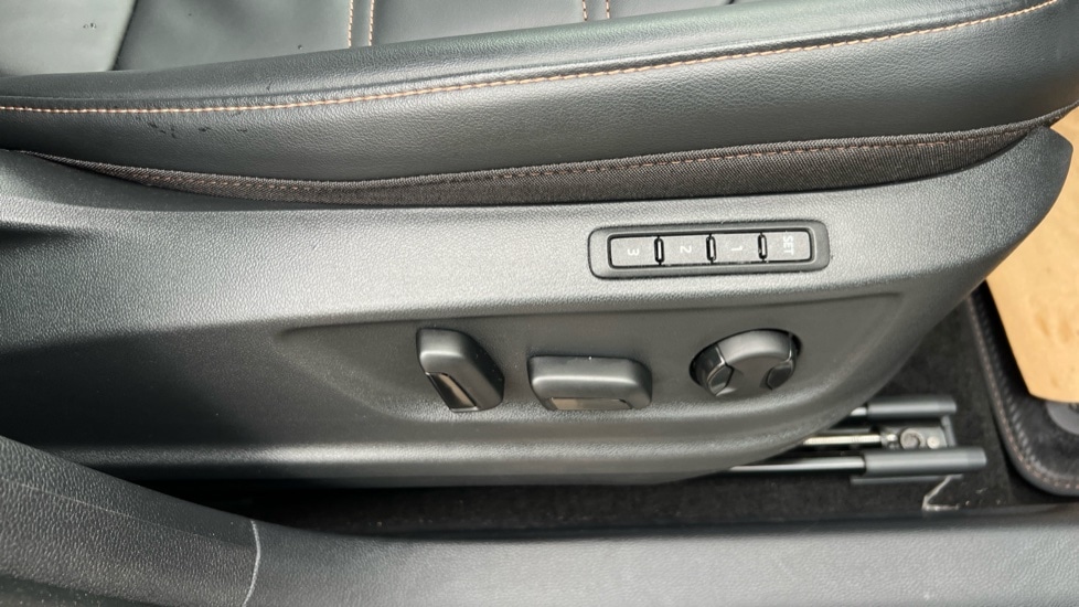 Used Cupra Ateca 2025 for sale - 76901438: Photo 38