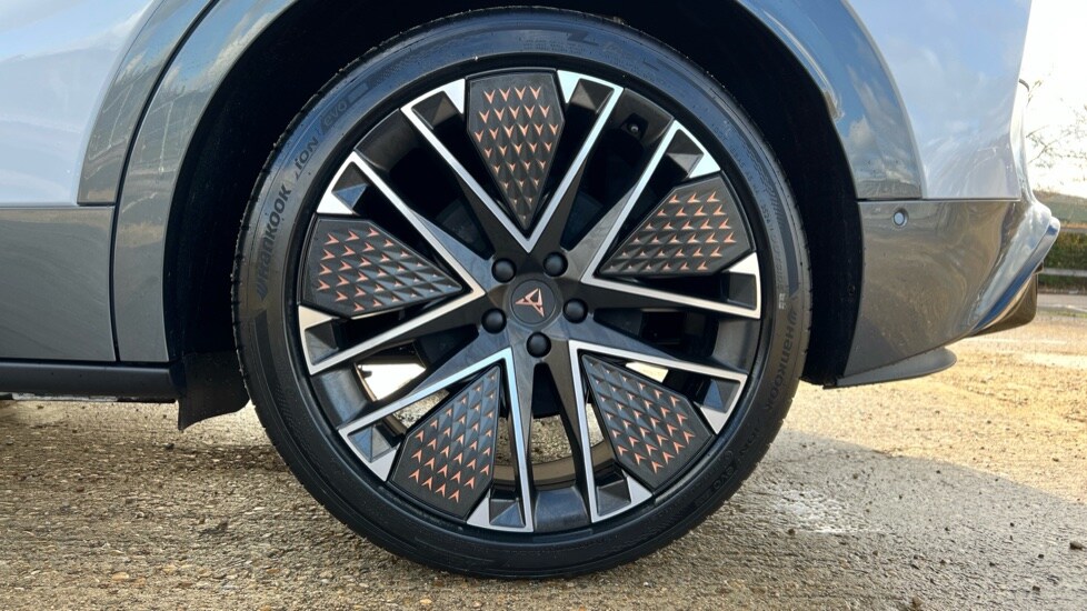 Used Cupra Tavascan 2025 for sale - 76731522: Photo 18