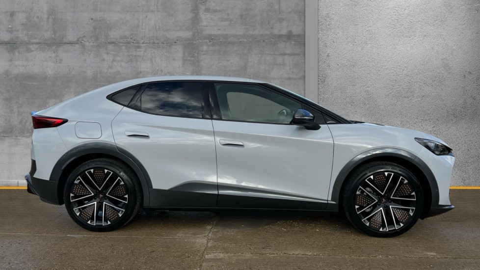 Used Cupra Tavascan 2025 for sale - 76731522: Photo 4