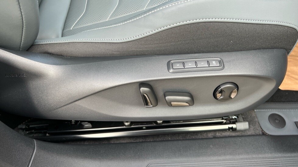 Used Cupra Tavascan 2025 for sale - 76731522: Photo 42