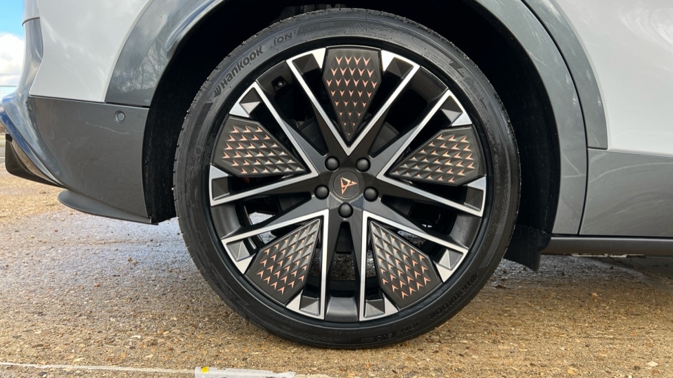 Used Cupra Tavascan 2025 for sale - 76731522: Photo 5