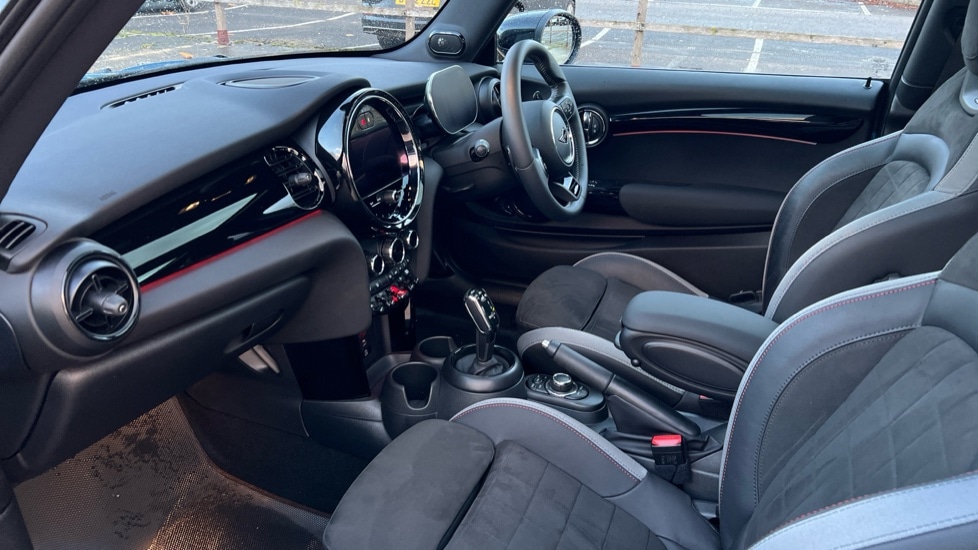 Used MINI Hatch 2023 for sale - 76420506: Photo 10