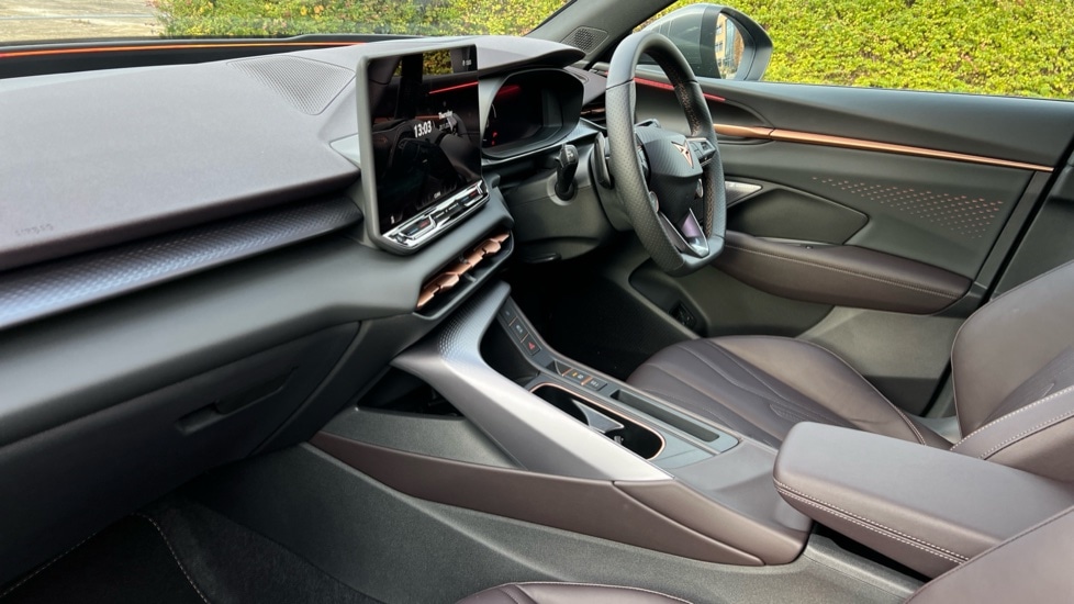 Used Cupra Terramar 2025 for sale - 76717494: Photo 2