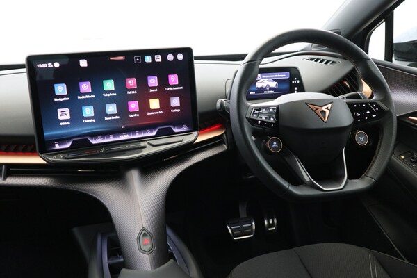 Used Cupra Tavascan 2025 for sale - 76217304: Photo 2