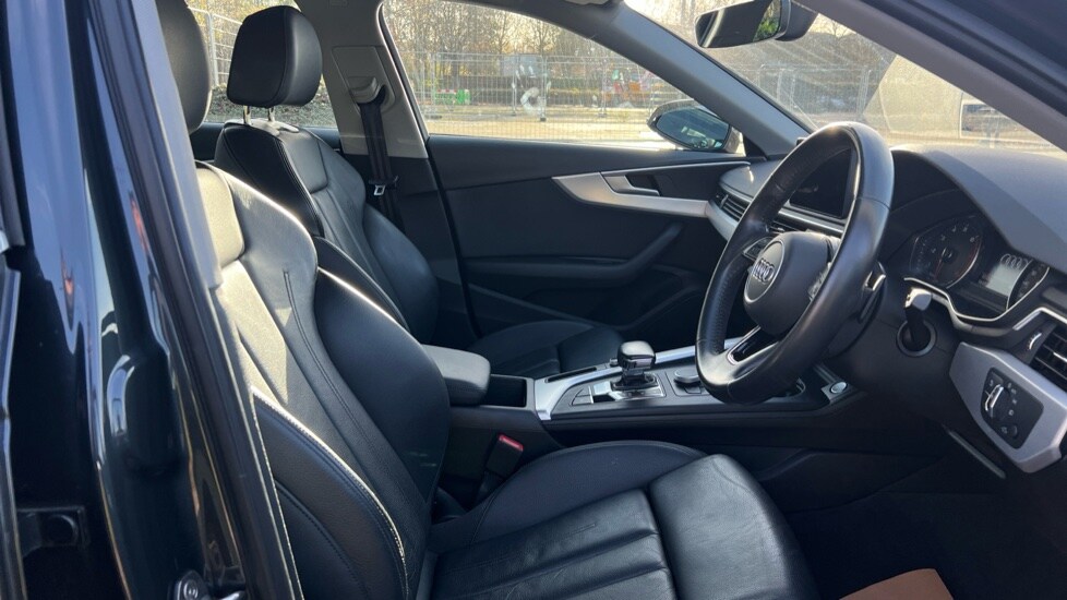 Used Audi A4 2019 for sale - 76635601: Photo 44