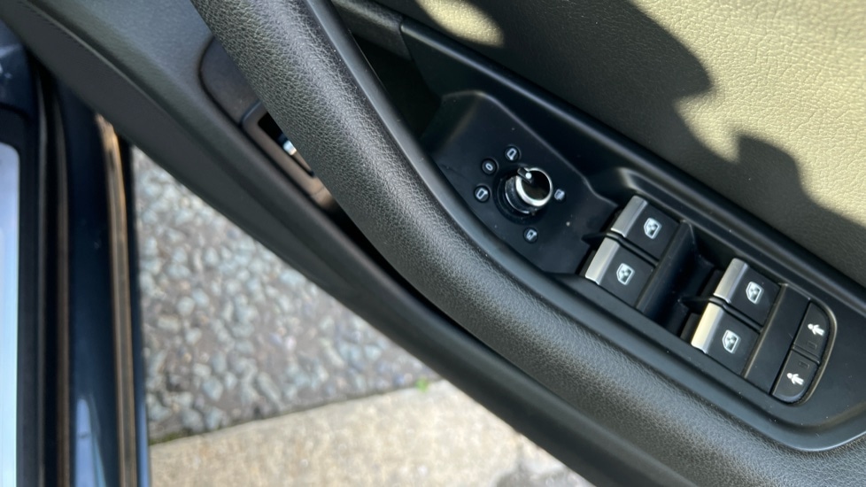 Used Audi A4 2019 for sale - 76635601: Photo 45