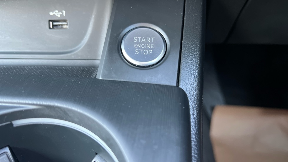 Used Audi A4 2019 for sale - 76635601: Photo 51