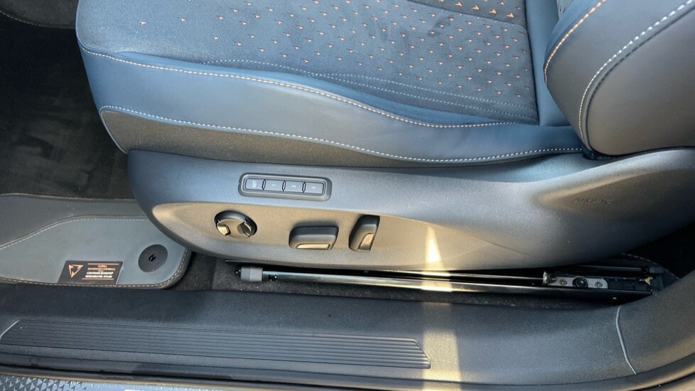 Used Cupra Tavascan 2025 for sale - 76901534: Photo 37