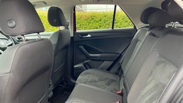 Used Volkswagen T-Roc 2023 for sale - 76130463: Photo 14