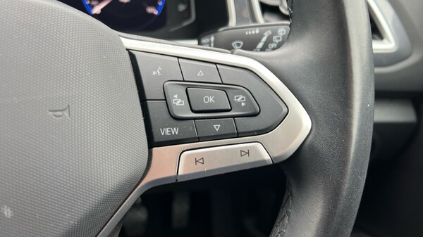 Used Volkswagen T-Roc 2023 for sale - 76130463: Photo 21