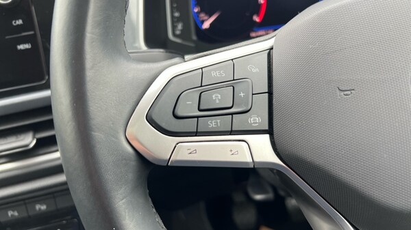 Used Volkswagen T-Roc 2023 for sale - 76130463: Photo 22
