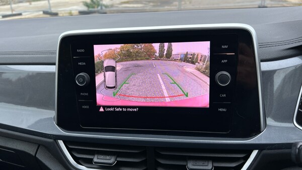 Used Volkswagen T-Roc 2023 for sale - 76130463: Photo 25