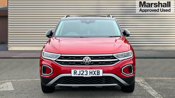 Used Volkswagen T-Roc 2023 for sale - 76130463: Photo 8