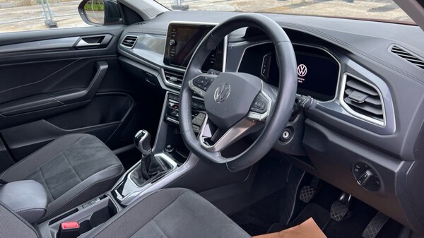 Used Volkswagen T-Roc 2023 for sale - 76130463: Photo 9