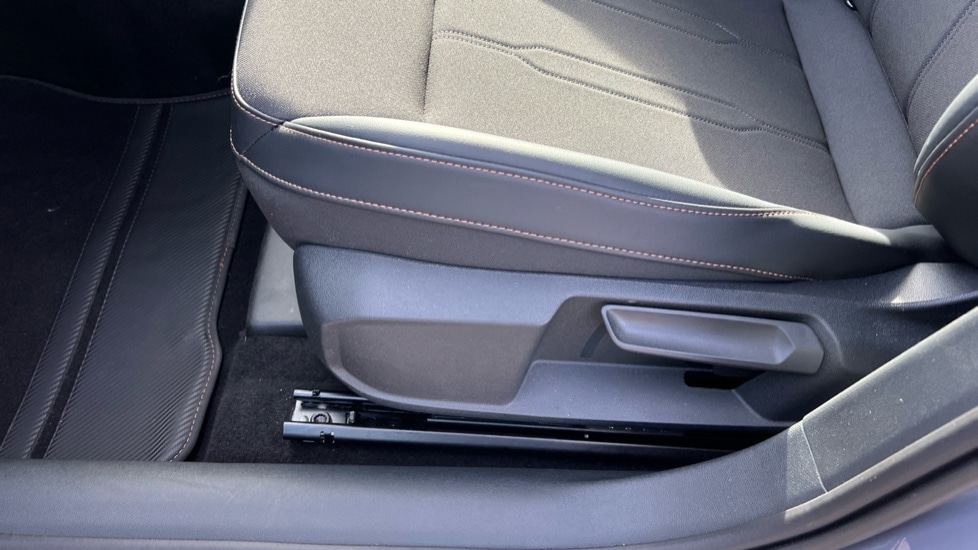 Used Cupra Leon 2025 for sale - 76328259: Photo 36