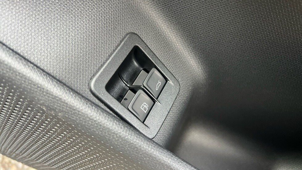 Used Cupra Terramar 2025 for sale - 76901530: Photo 42