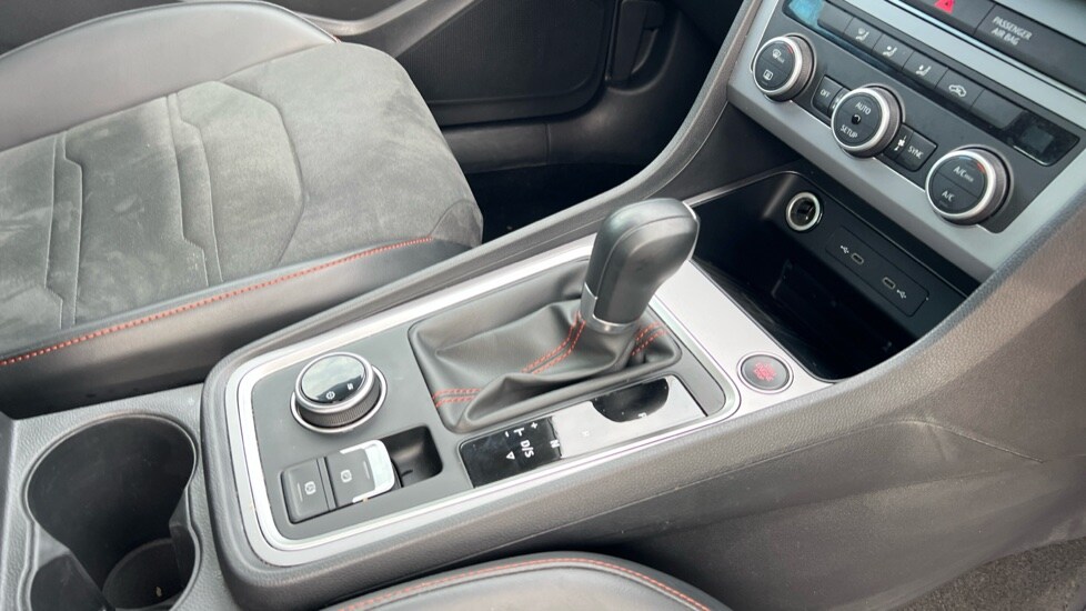 Used SEAT Ateca 2024 for sale - 76130879: Photo 33