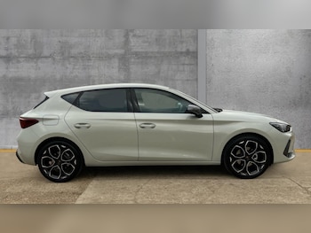 Used Cupra Leon 2025 for sale - 76501378: Photo