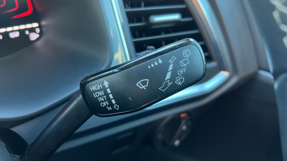 Used SEAT Ateca 2024 for sale - 76609632: Photo 31