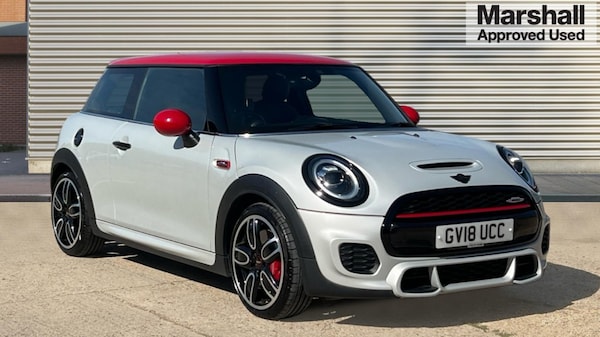 Used MINI Hatch 2018 for sale - 76302329: Photo 1
