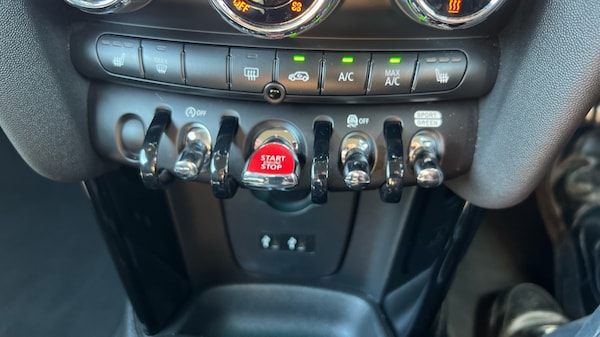Used MINI Hatch 2018 for sale - 76302329: Photo 47