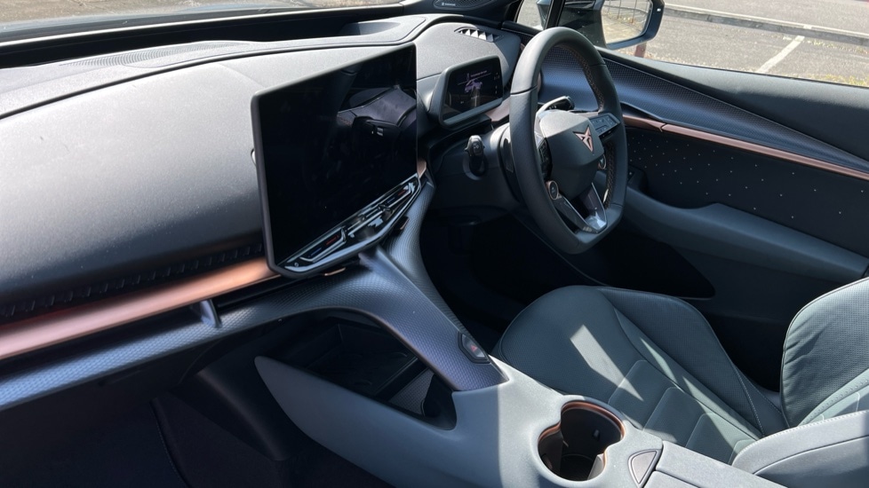 Used Cupra Tavascan 2025 for sale - 76447320: Photo 2