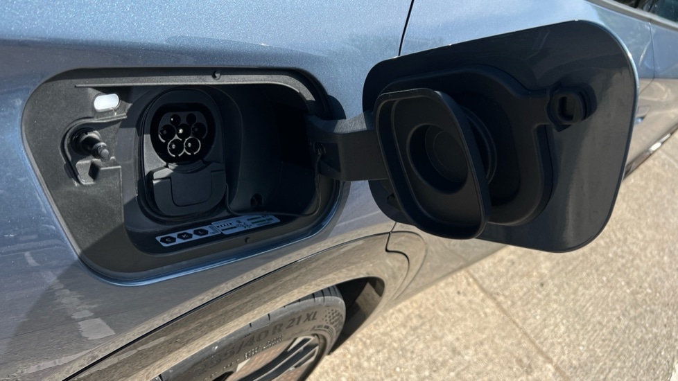 Used Cupra Tavascan 2025 for sale - 76447320: Photo 28