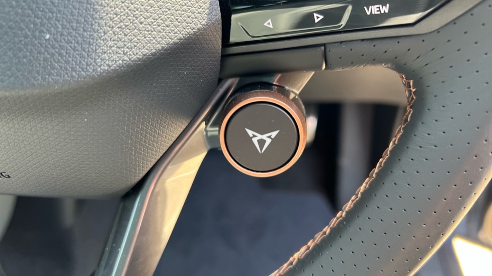 Used Cupra Tavascan 2025 for sale - 76447320: Photo 49