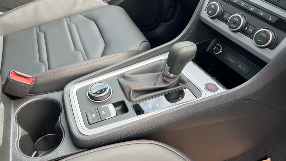 Used SEAT Ateca 2025 for sale - 76977660: Photo 32