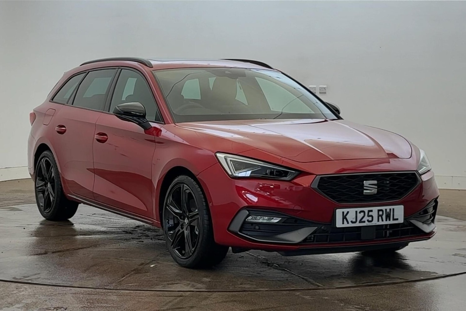 Used SEAT Leon 2025 for sale - 76062063: Photo 1