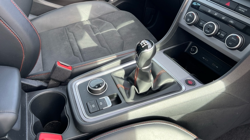 Used SEAT Ateca 2024 for sale - 76661059: Photo 33