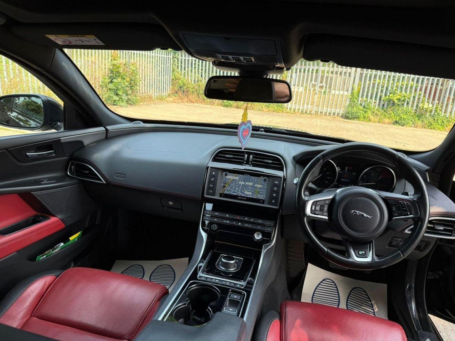 Used Jaguar XE 2017 for sale - 77572716: Photo 3