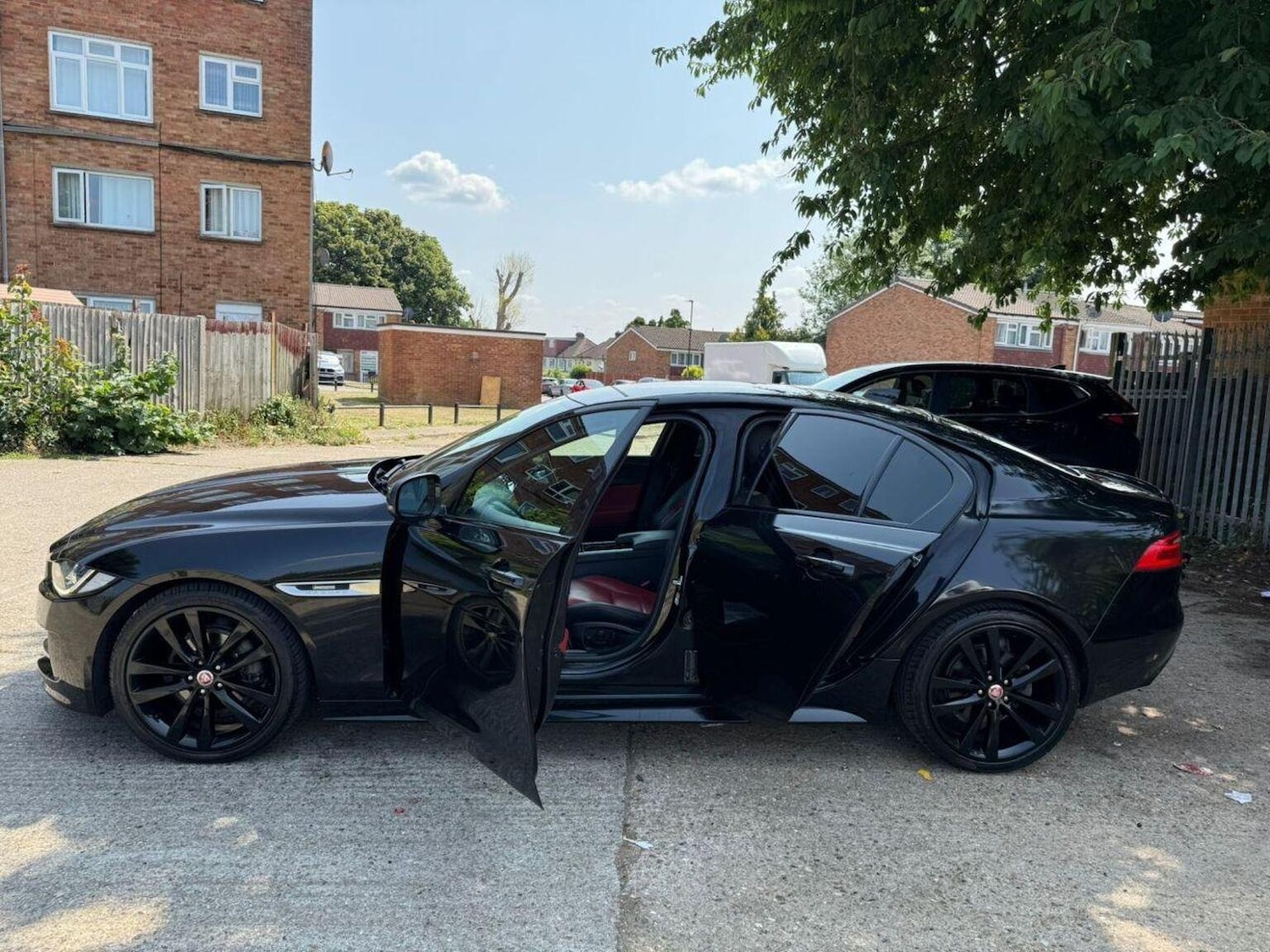 Used Jaguar XE 2017 for sale - 77572716: Photo 9