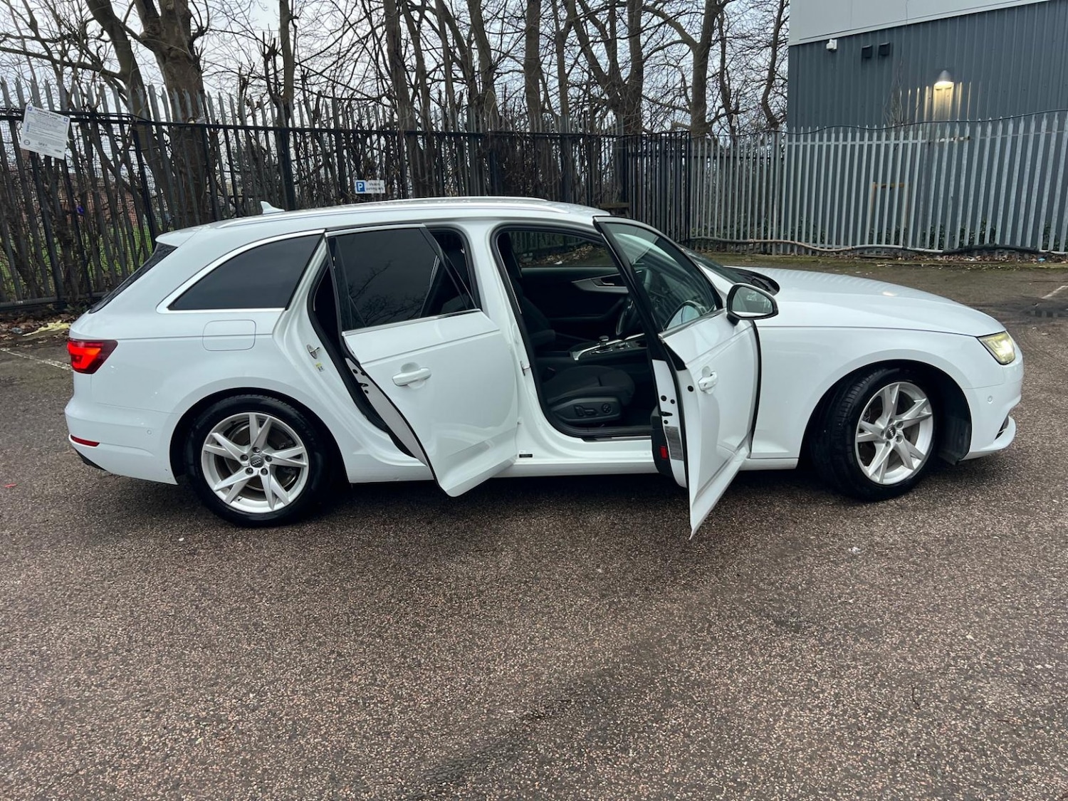 Used Audi A4 Avant 2026 for sale - 77610080: Photo 8