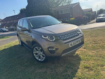 Used Land Rover Discovery Sport 2015 for sale - 78571458: Photo