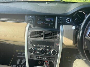 Used Land Rover Discovery Sport 2015 for sale - 78571458: Photo