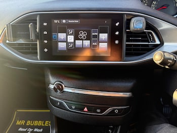 Used Peugeot 308 2015 for sale - 77938182: Photo