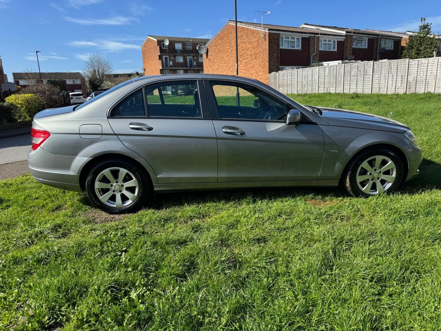 Used Mercedes-Benz C Class 2010 for sale - 77977122: Photo 6