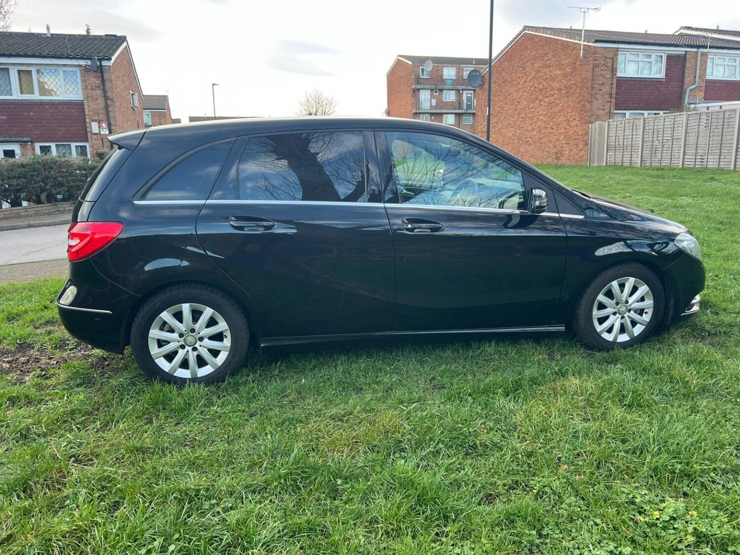 Used Mercedes-Benz B Class 2014 for sale - 77609902: Photo 6