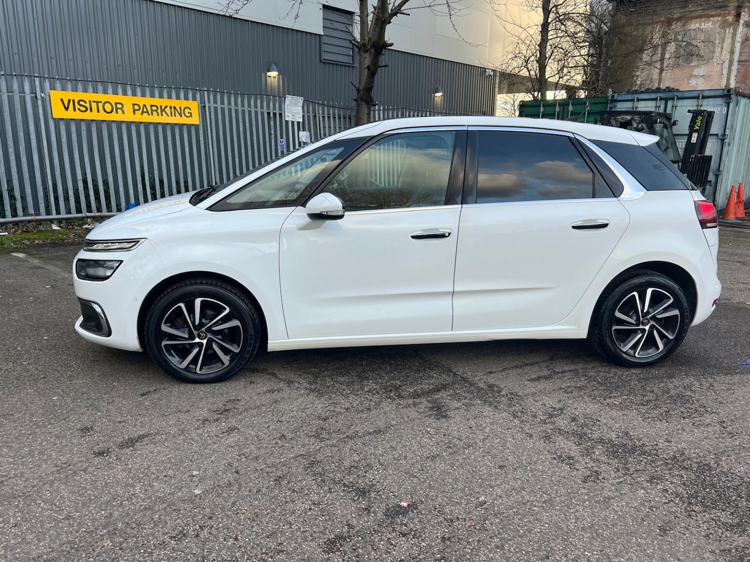 Used Citroen C4 Picasso 2017 for sale - 77572805: Photo 7