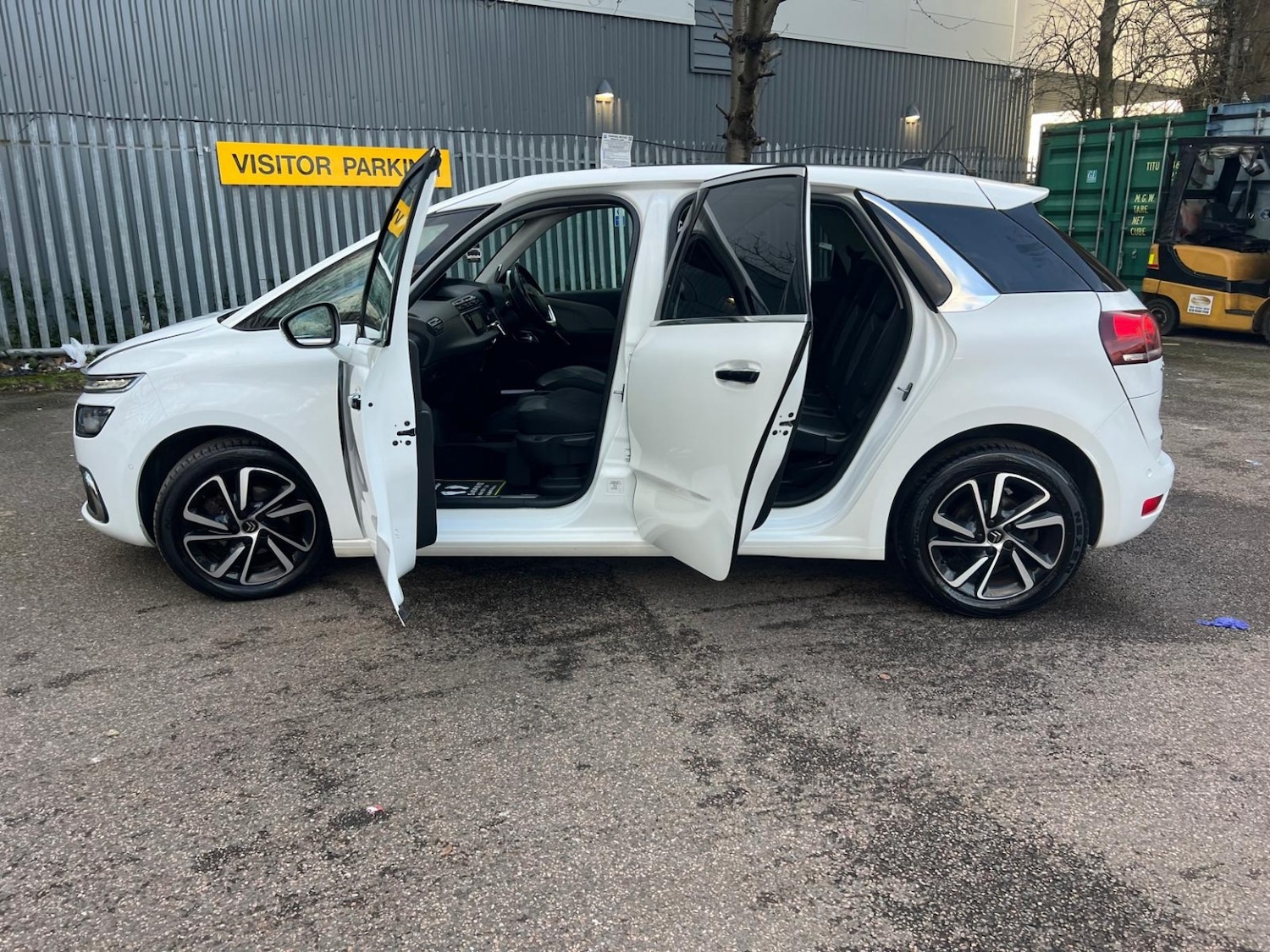 Used Citroen C4 Picasso 2017 for sale - 77572805: Photo 9