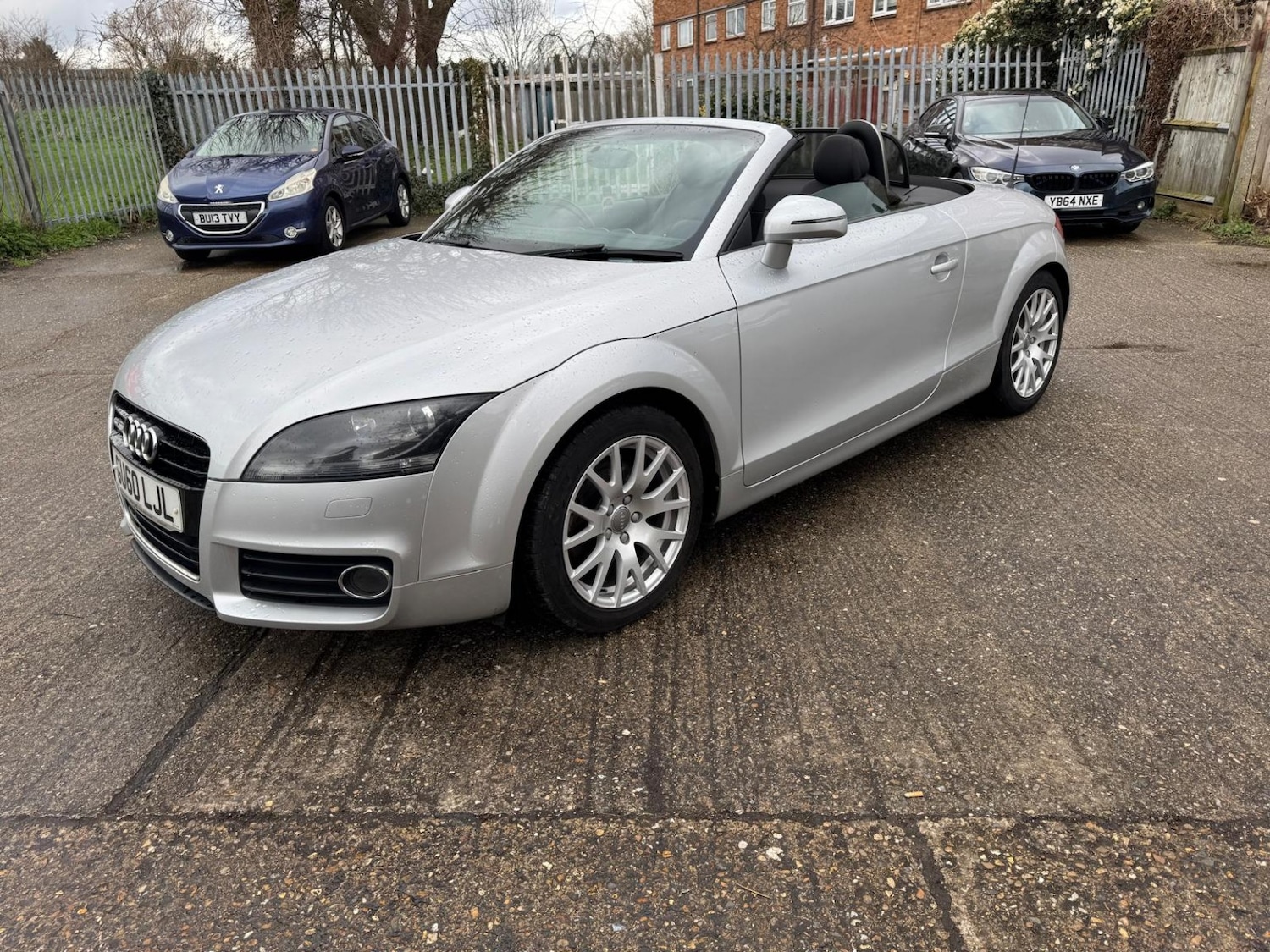 Used Audi TT 2010 for sale - 77709049: Photo 5