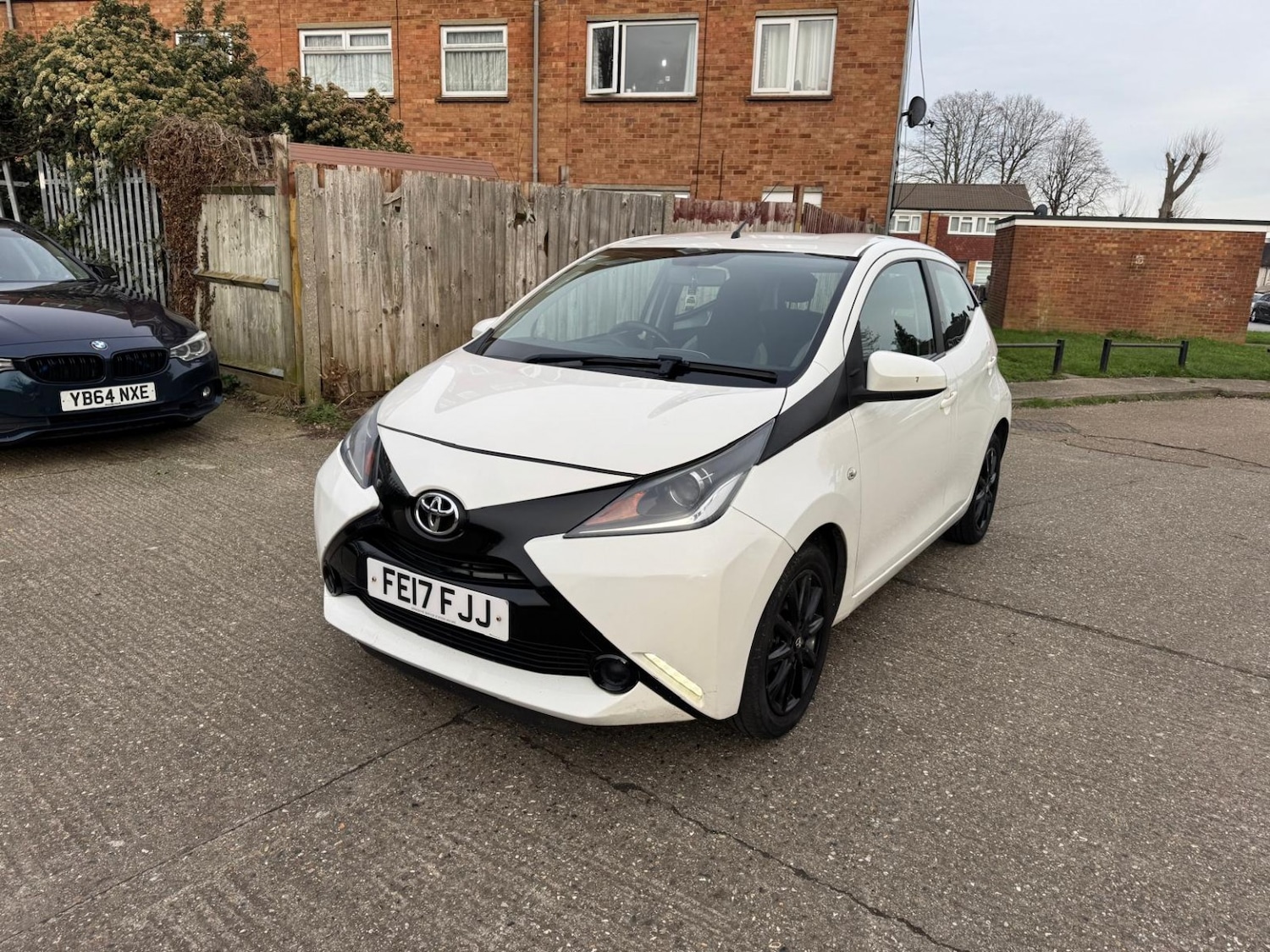 Used Toyota AYGO 2017 for sale - 77609948: Photo 2