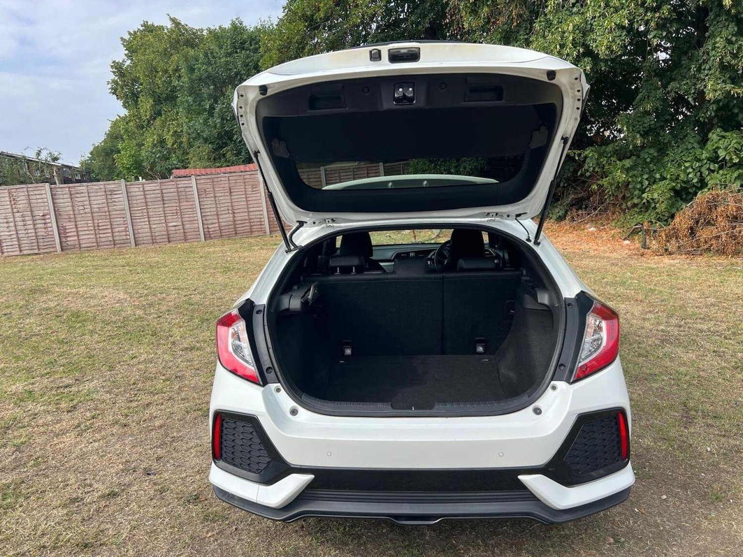 Used Honda Civic 2017 for sale - 77572702: Photo 14