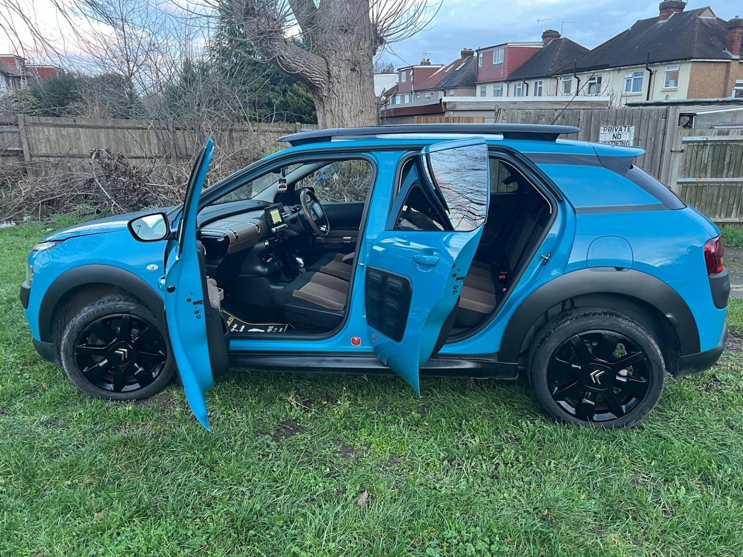 Used Citroen C4 Cactus 2017 for sale - 77572817: Photo 9