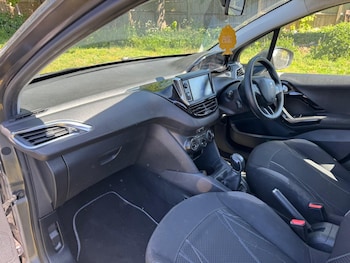 Used Peugeot 208 2012 for sale - 78445768: Photo