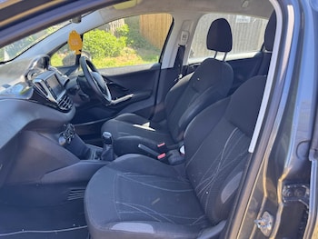 Used Peugeot 208 2012 for sale - 78445768: Photo