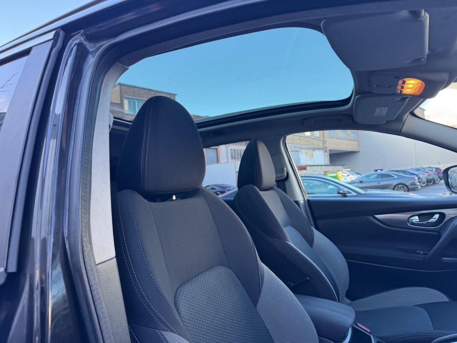 Used Nissan Qashqai 2018 for sale - 77609903: Photo 4